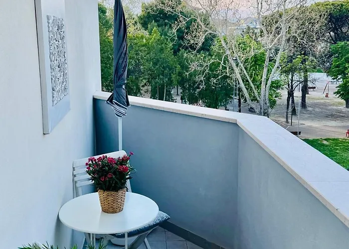 Ninas - Steps From The With Wifi And Air Conditioning Apartmán *