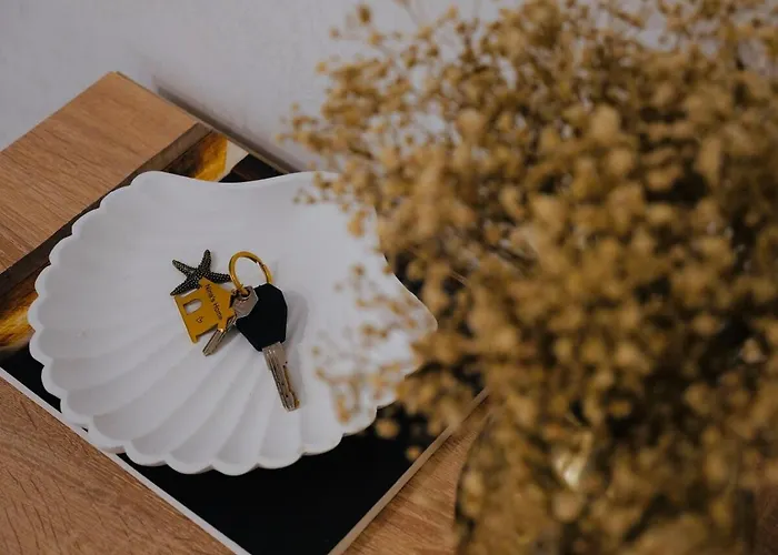 Ninas - Steps From The With Wifi And Air Conditioning Apartment